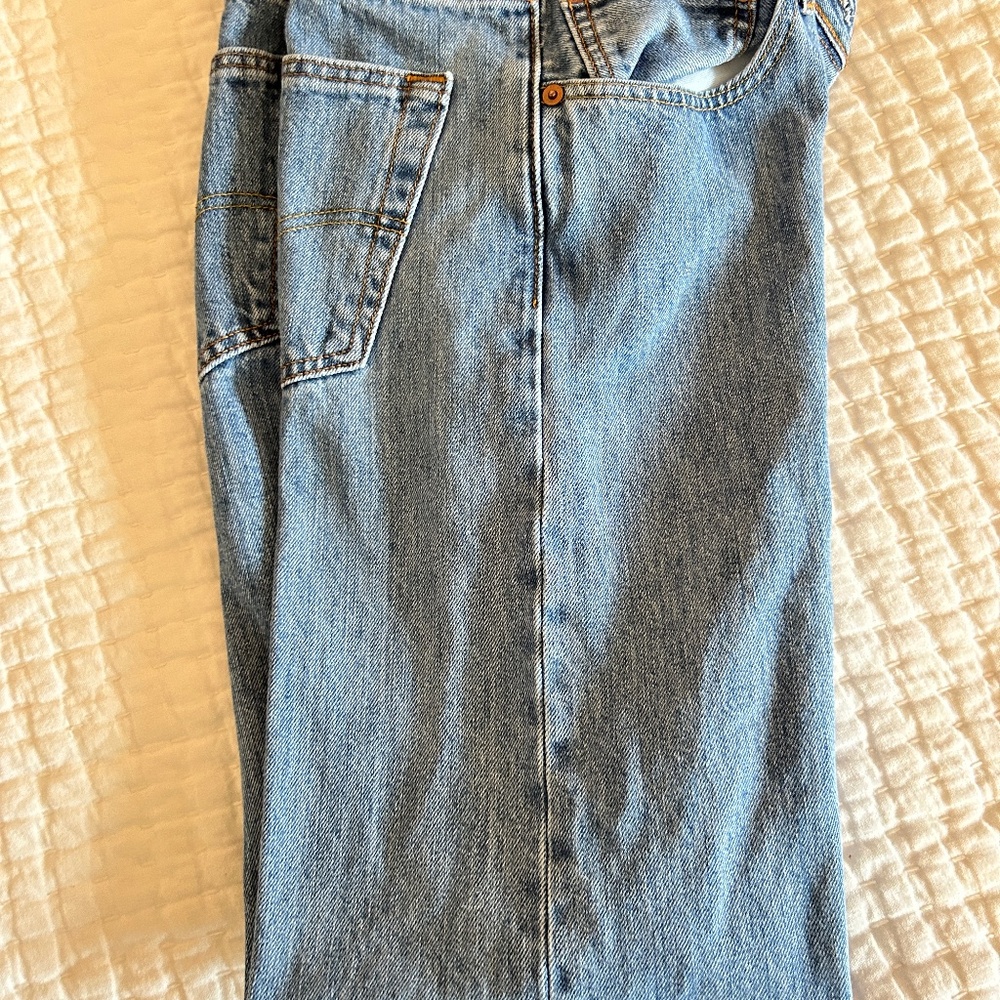 LEVI'S 32/32 NWOT